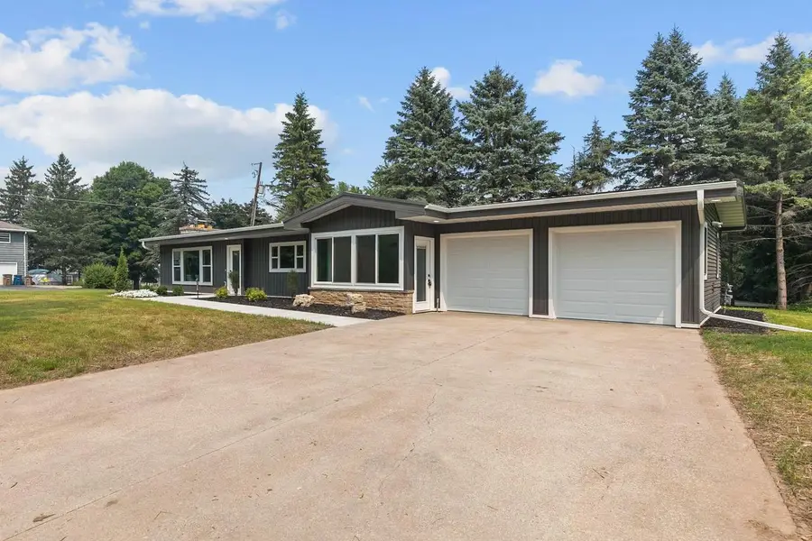 1900 LEONARD POINT ROAD, Oshkosh, WI 54904 - #2