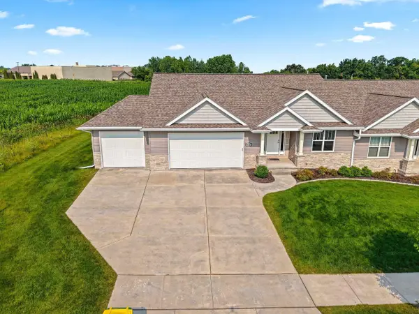 911 BARRONWOOD DRIVE, Green Bay, WI 54311