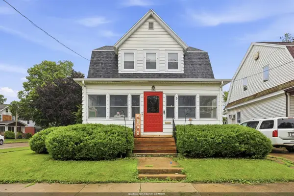 1044 MT VERNON STREET, Oshkosh, WI 54901