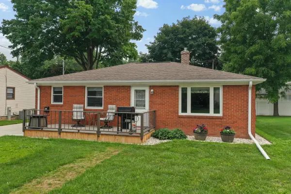 1131 LANGLADE AVENUE, Green Bay, WI 54304