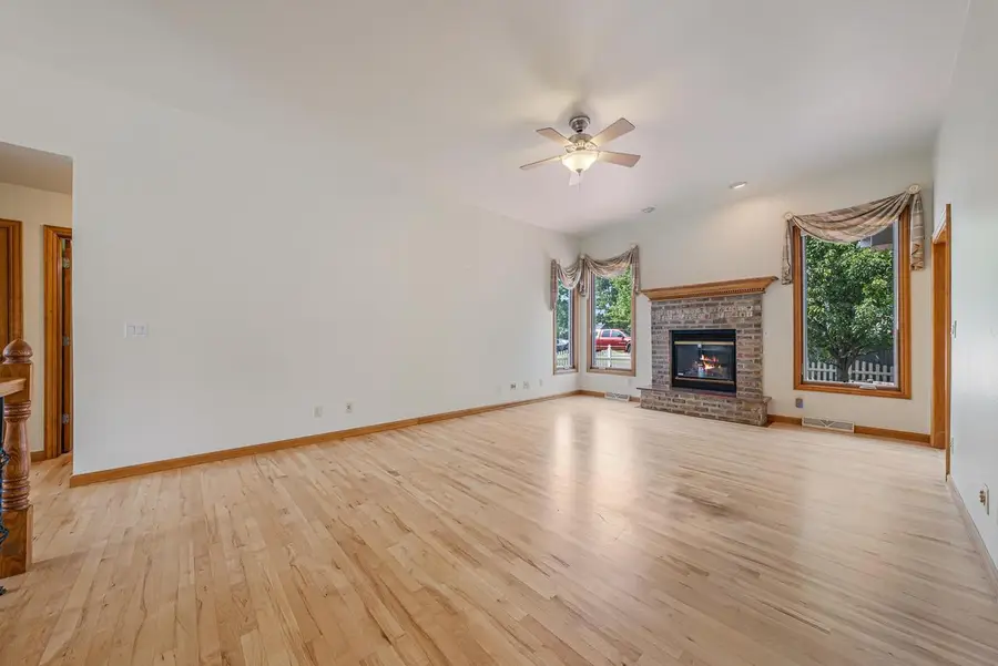 715 JENNIFER COURT, Omro, WI 54963 - #3