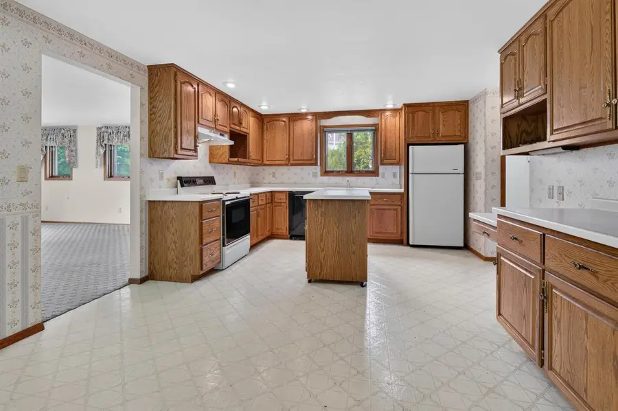 713 CANBERRY COURT, De Pere, WI 54115 - #3