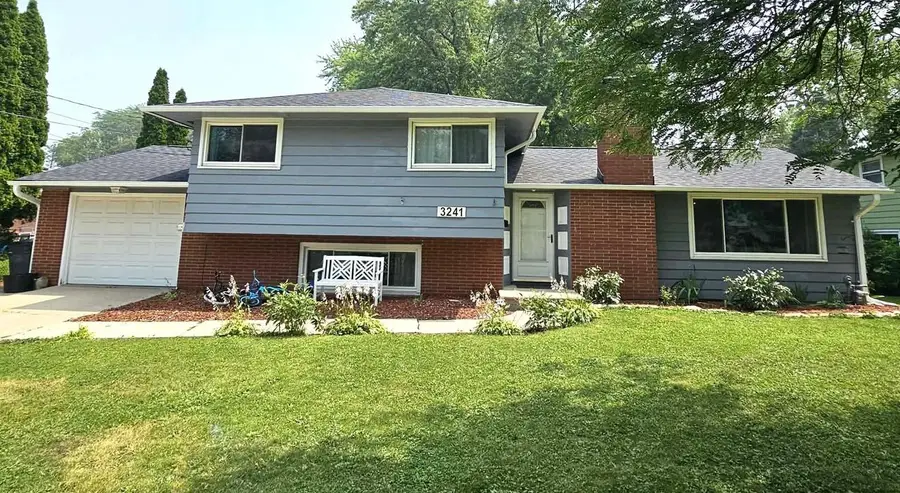 3241 S CLAY STREET, Green Bay, WI 54301 - #2