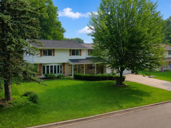559 HILLTOP DRIVE, Green Bay, WI 54301