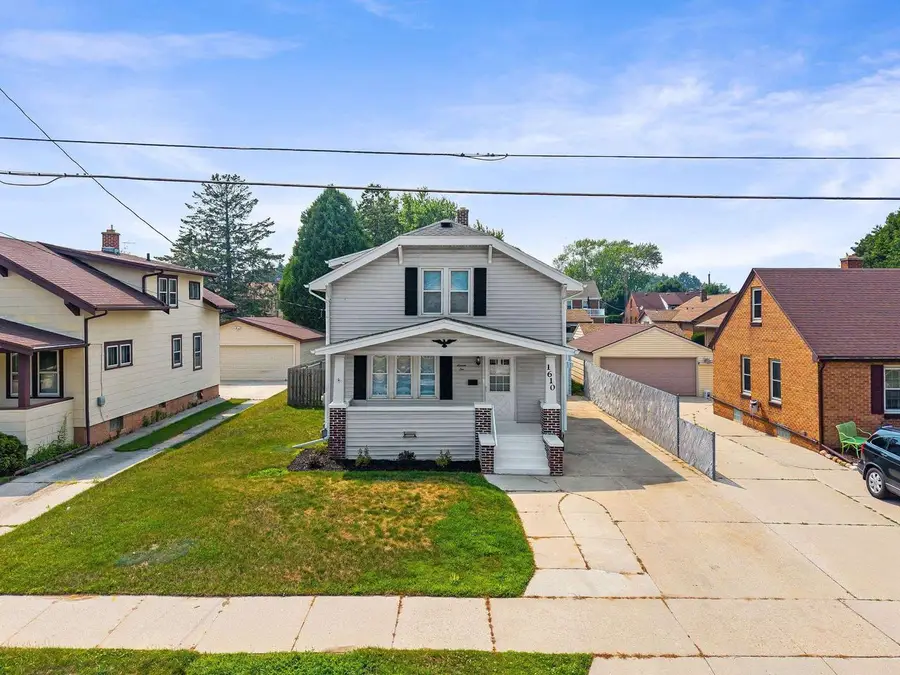 1610 S 14TH STREET, Manitowoc, WI 54220 - #2