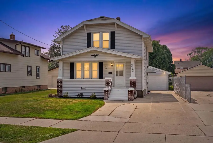 1610 S 14TH STREET, Manitowoc, WI 54220 - #3