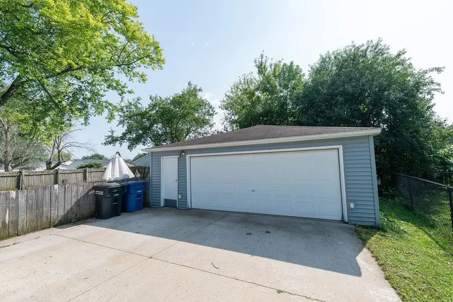 1085 CUMBERLAND TRAIL, Oshkosh, WI 54904 - #2