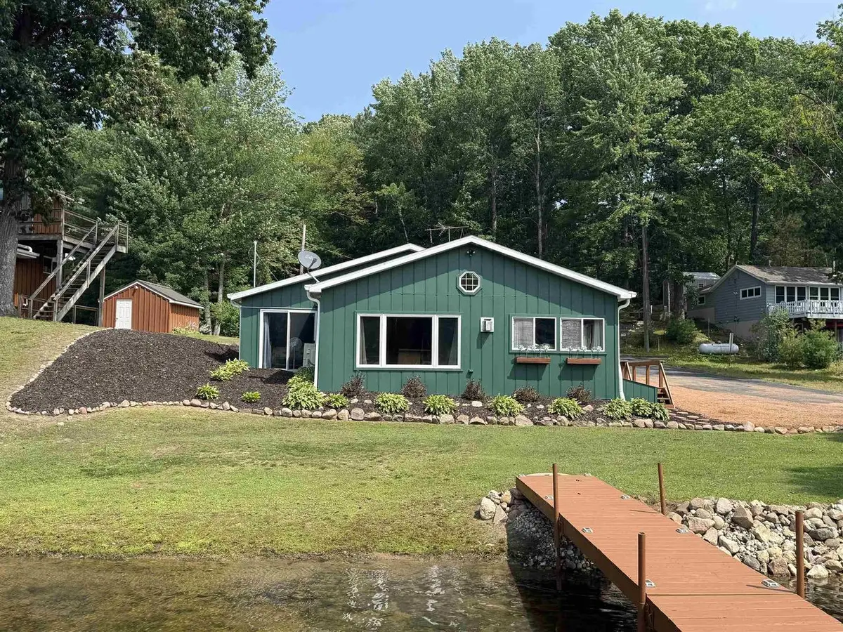 N8871 OAK LANE, Gresham, WI 54128 - #1