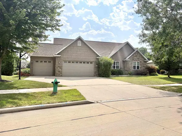 2701 E GLENHURST LANE, Appleton, WI 54913