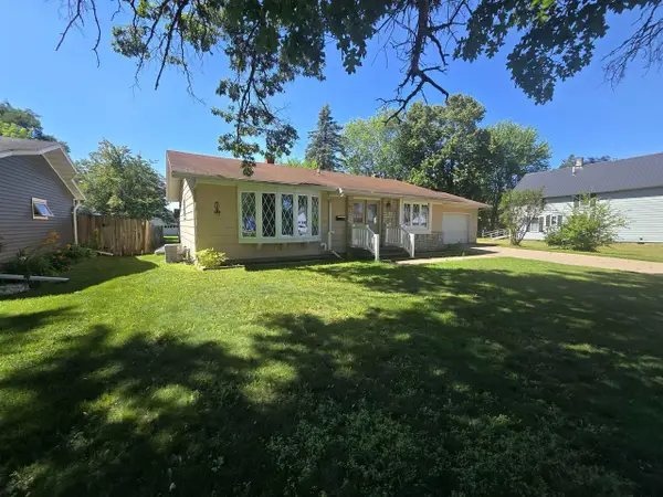 614 W 1ST STREET, Shawano, WI 54166