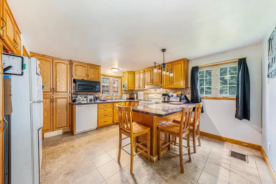 1517 DIVISION STREET, New London, WI 54961 - #2