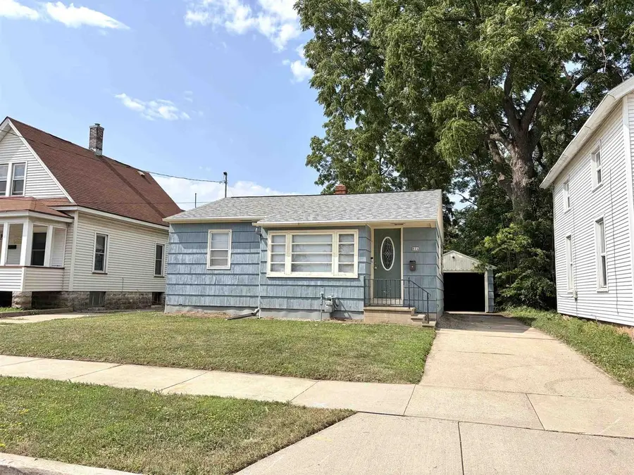 804 JOHN AVENUE, Oshkosh, WI 54901 - #3
