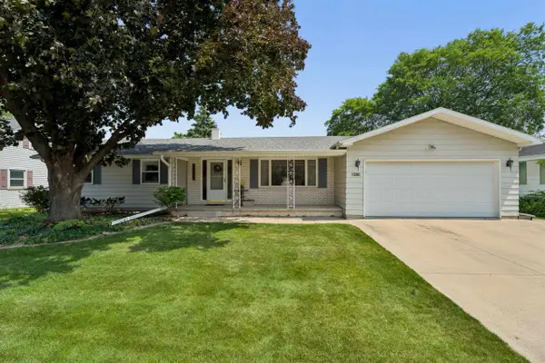 1300 N BAY RIDGE ROAD, Appleton, WI 54915