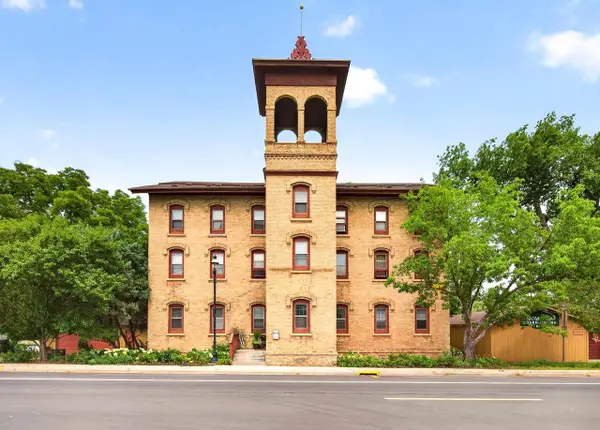 251 E MAIN STREET  #303, Omro, WI 54963