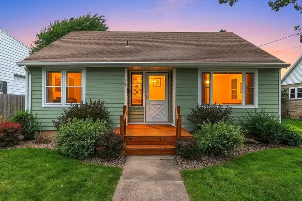 928 JEFFERSON STREET, Menasha, WI 54952