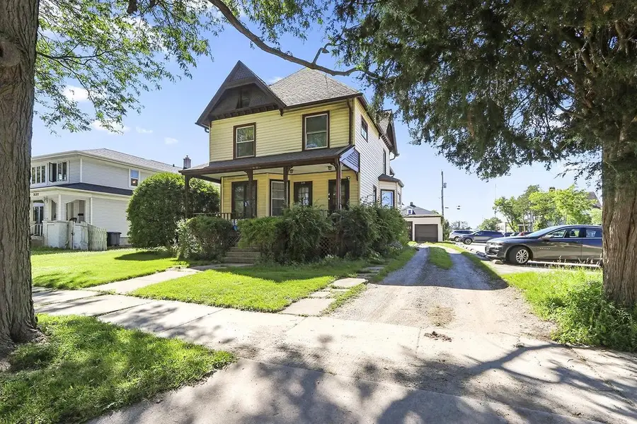 324 S MADISON STREET, Green Bay, WI 54301 - #2