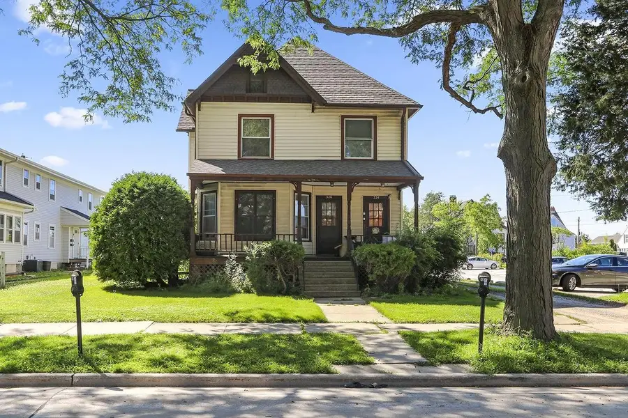 324 S MADISON STREET, Green Bay, WI 54301 - #3