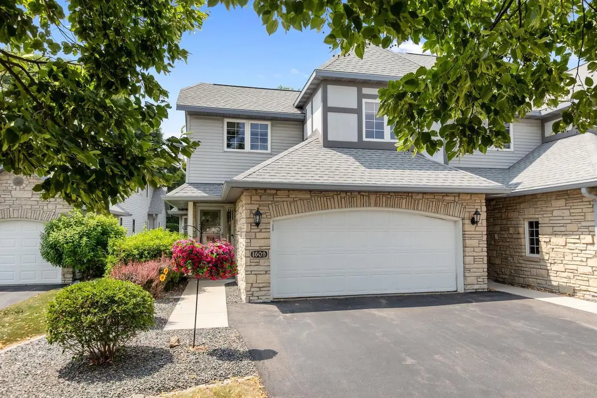 1609 N LILAS DRIVE, Appleton, WI 54914 - #1