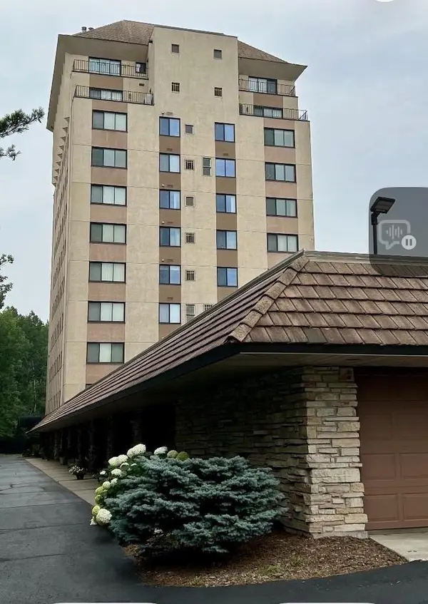 2631 NORTHERN ROAD  #210, Appleton, WI 54914