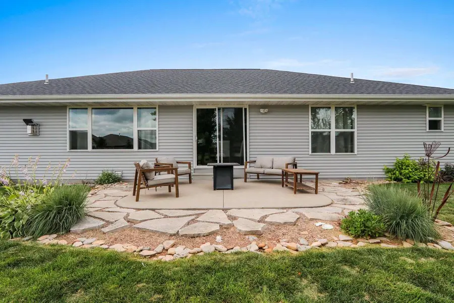 615 DIVERSITY DRIVE, De Pere, WI 54115 - #3