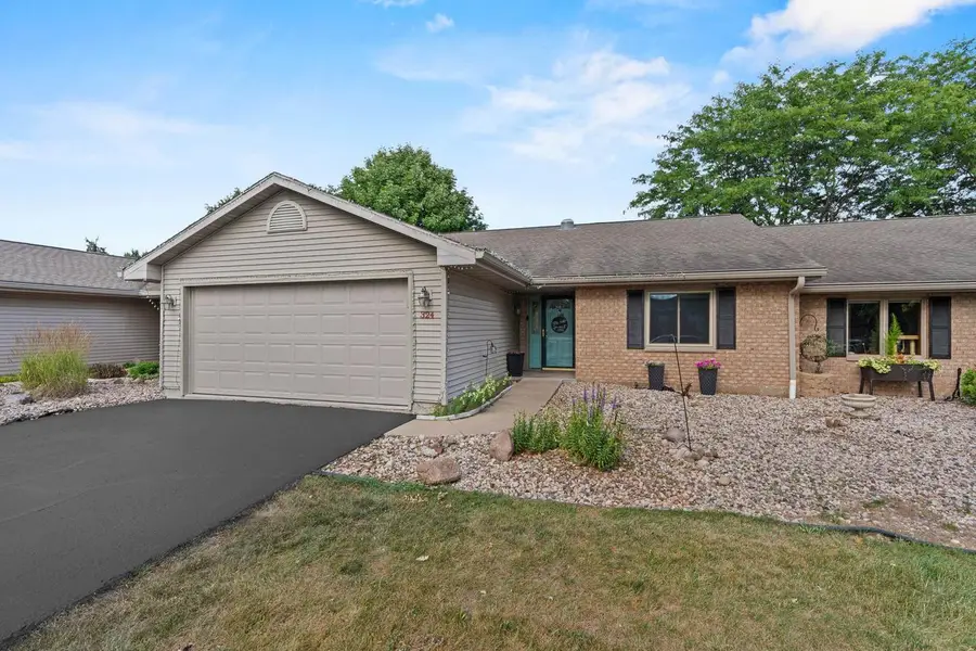 324 N WESTHAVEN DRIVE, Oshkosh, WI 54904 - #2