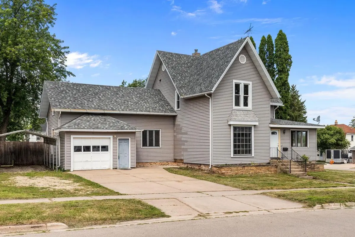 503 S SHAWANO STREET, New London, WI 54961 - #1