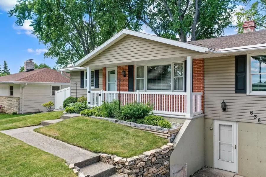 638 SUNNYCREST STREET, Green Bay, WI 54302 - #3