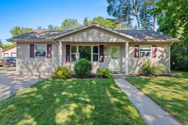 542 CLOVER LANE, Green Bay, WI 54301