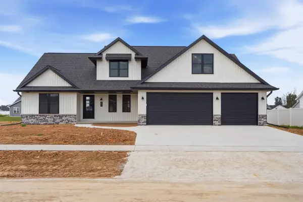 N8871 KILLARNEY WAY, Menasha, WI 54952