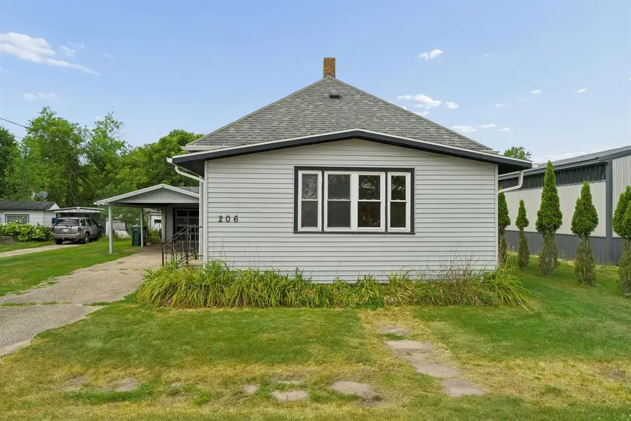 206 STEGER STREET, Redgranite, WI 54970 - #2