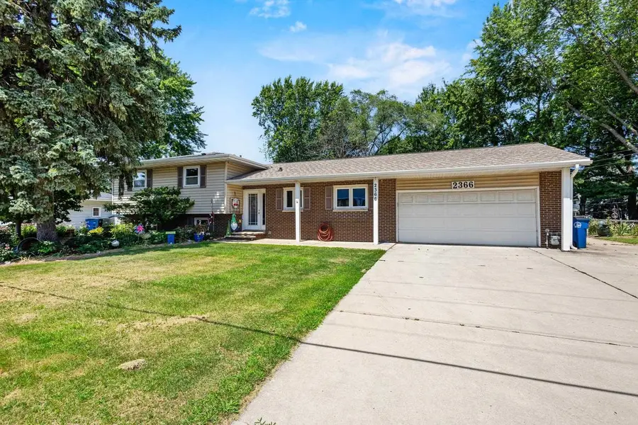 2366 S RIDGE ROAD, Ashwaubenon, WI 54304 - #2