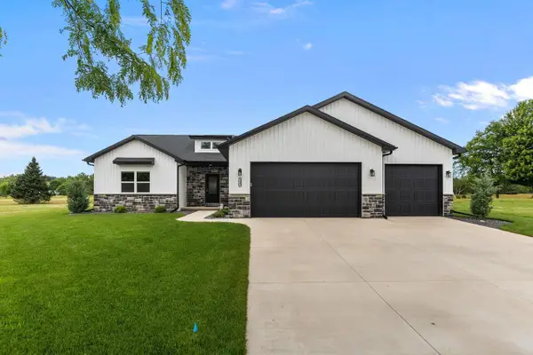 1448 FOXFIRE COURT, Waupaca, WI 54981