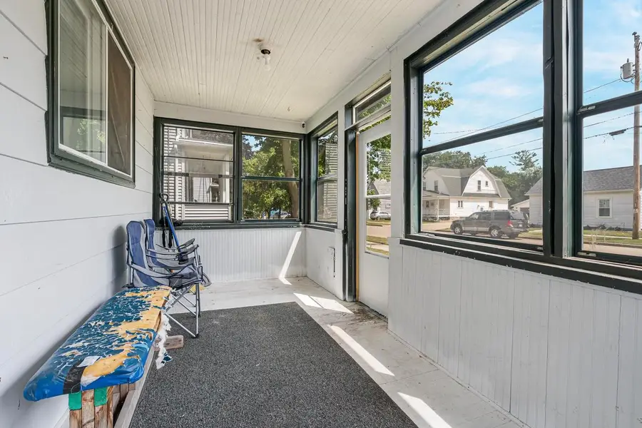 246 W 12TH AVENUE, Oshkosh, WI 54902 - #3
