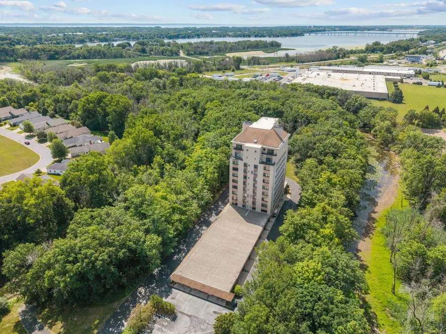 2631 NORTHERN ROAD  #830, Appleton, WI 54914 - #3