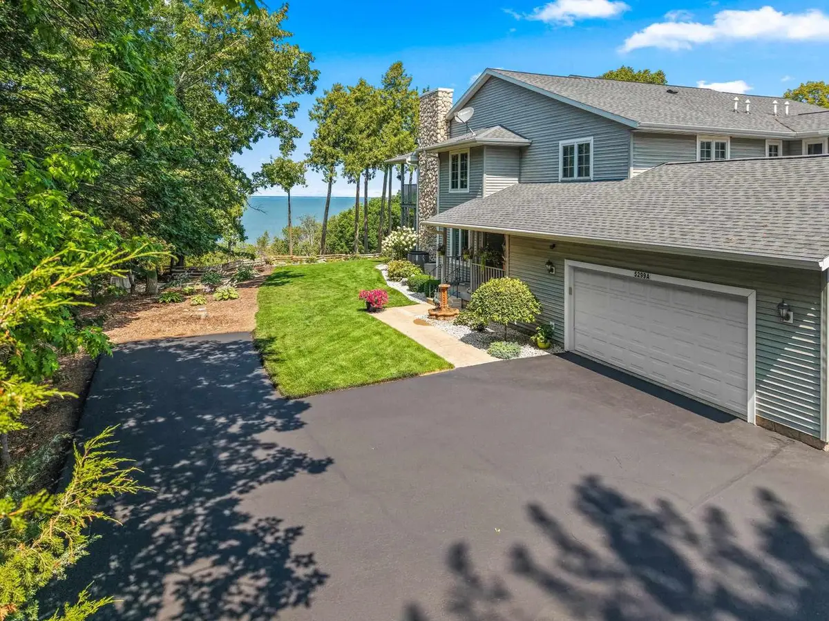 5299 SUNSET BLUFF DRIVE  #A, Green Bay, WI 54311 - #1