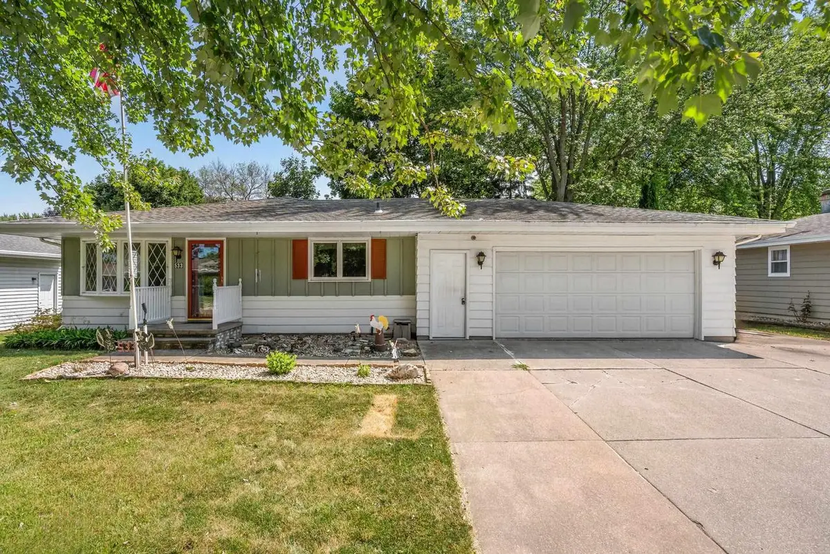 533 WILDWOOD DRIVE, Kaukauna, WI 54130 - #1