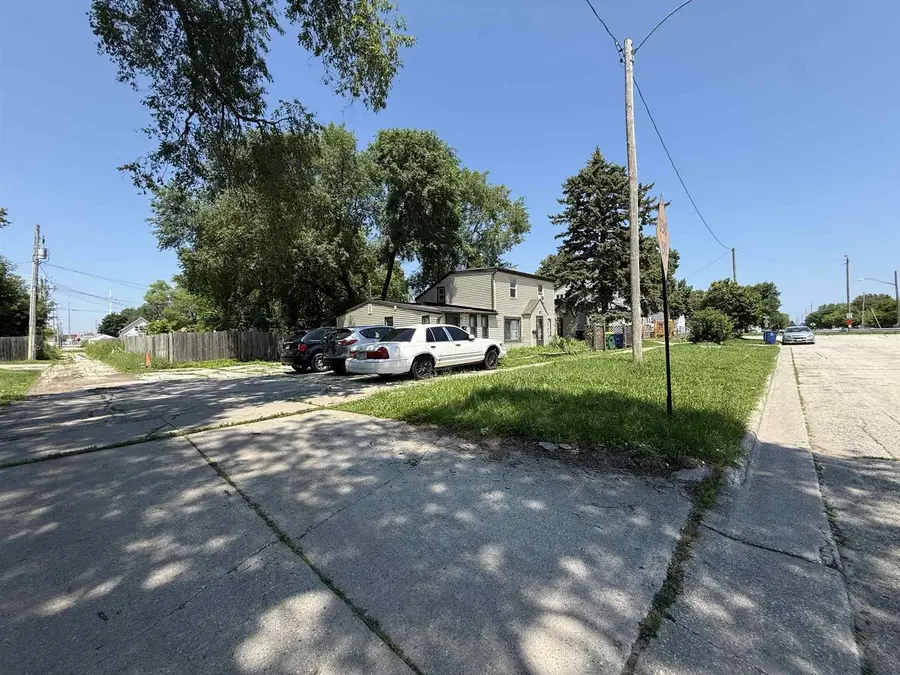 1019 CLAY STREET, Green Bay, WI 54302 - #2