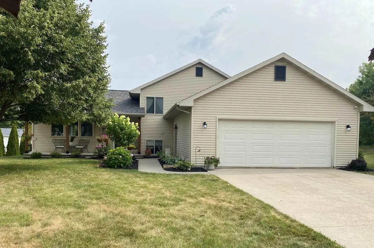 3238 ISAAC LANE, Oshkosh, WI 54902 - #1