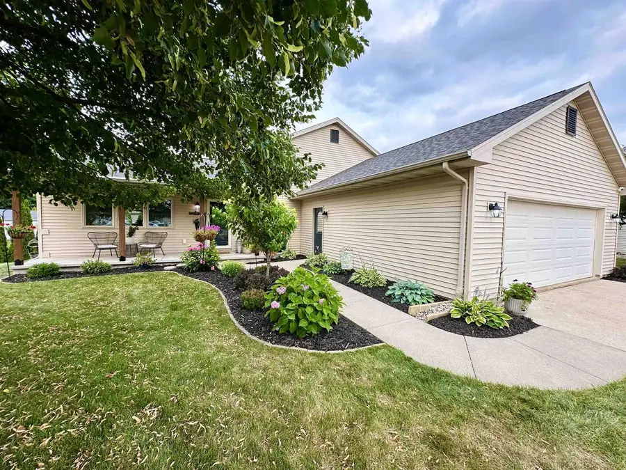 3238 ISAAC LANE, Oshkosh, WI 54902 - #2