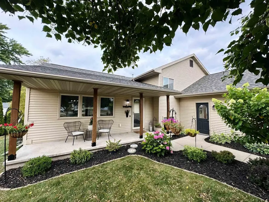 3238 ISAAC LANE, Oshkosh, WI 54902 - #3