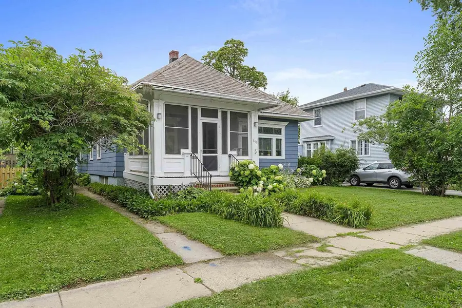 833 OREGON STREET, Green Bay, WI 54303 - #3