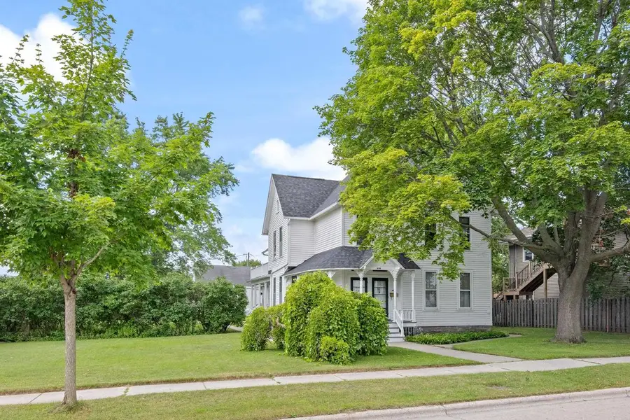 910 CHERRY STREET, Green Bay, WI 54301 - #2