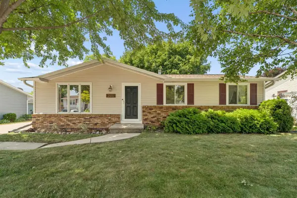 2515 MINERVA STREET, Oshkosh, WI 54901