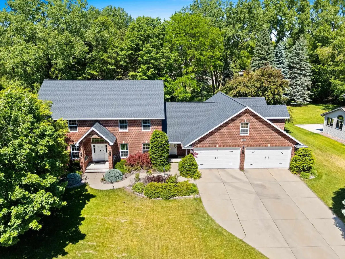 2110 SHADY LANE, Green Bay, WI 54313 - #1