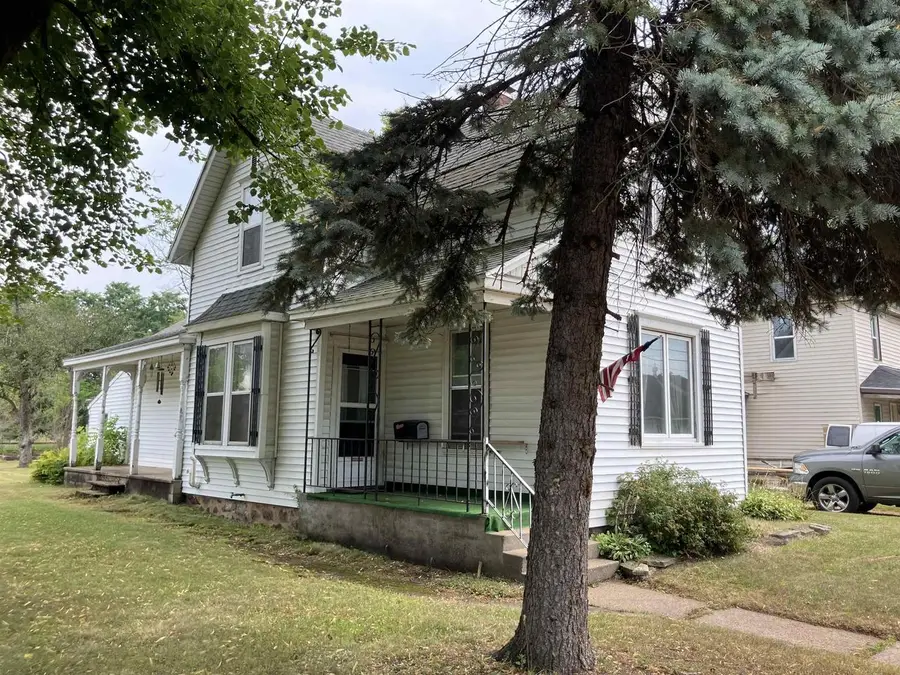 809 WARE STREET, Waupaca, WI 54981 - #3