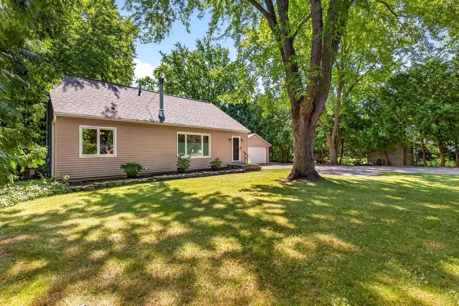 1338 LEONARD POINT ROAD, Oshkosh, WI 54904 - #2