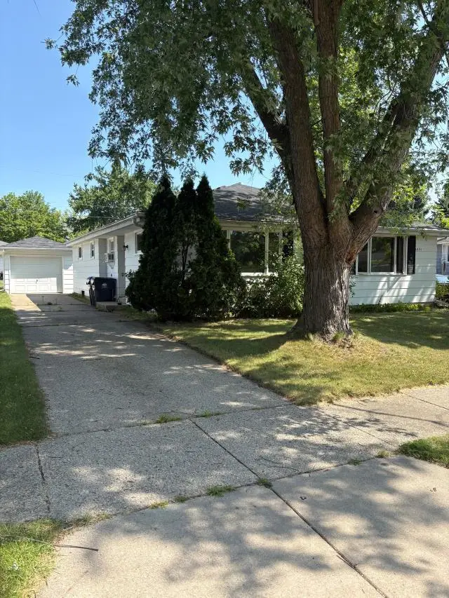 1021 EVANS STREET, Neenah, WI 54956 - #2