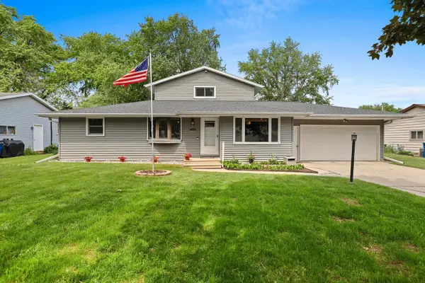 1248 APRIL LANE, Green Bay, WI 54304