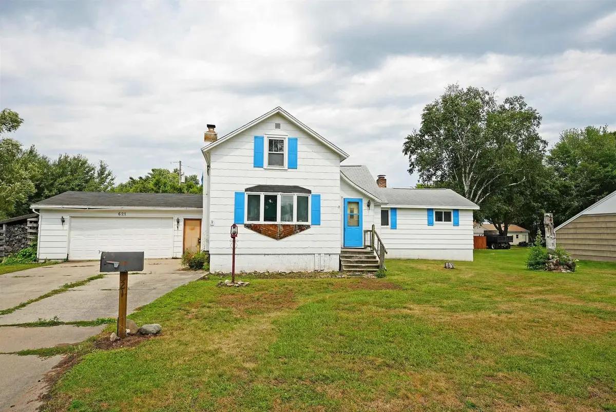 621 CONGRESS STREET, Oconto, WI 54153 - #1