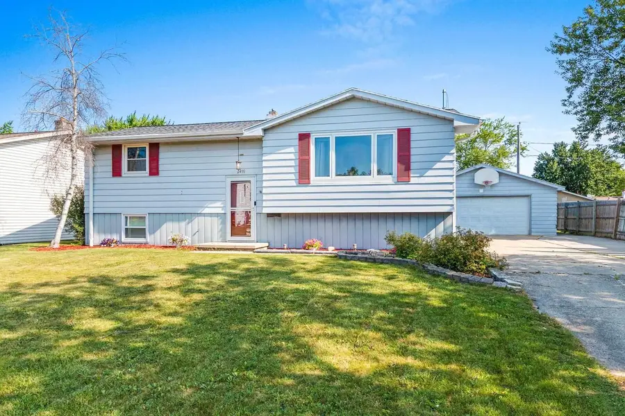 2459 ROBINSON AVENUE, Green Bay, WI 54311 - #2
